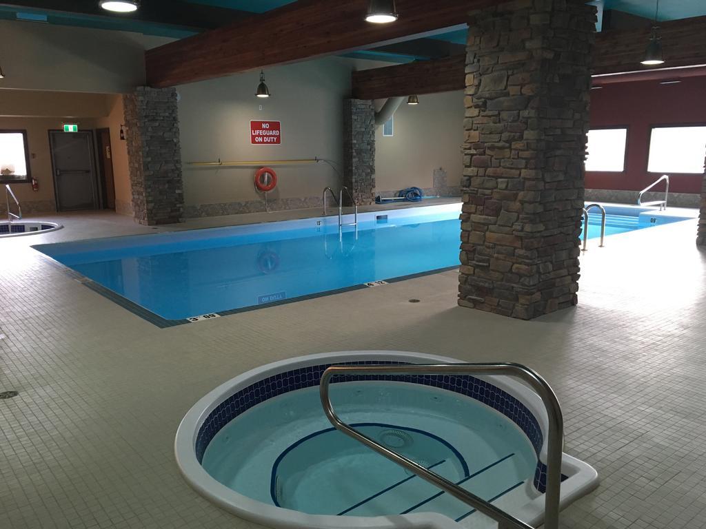 Spruce Hill & Lodge 108 Mile Ranch